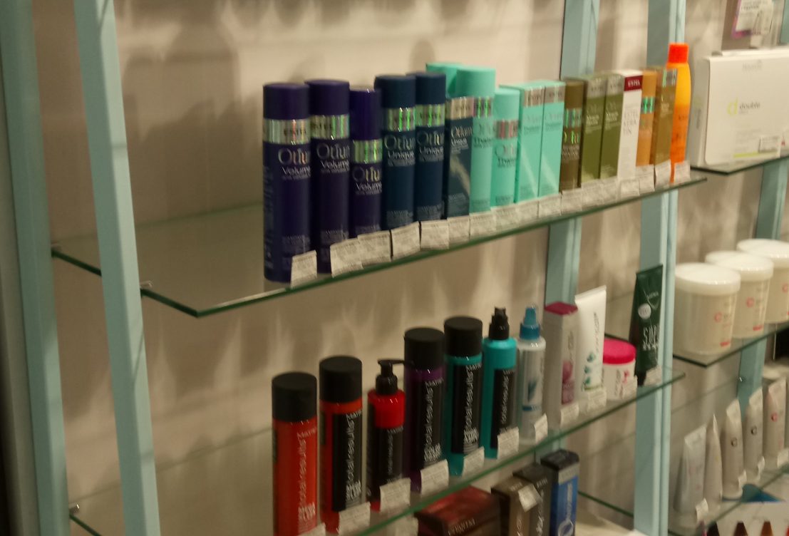 selena_retail 3