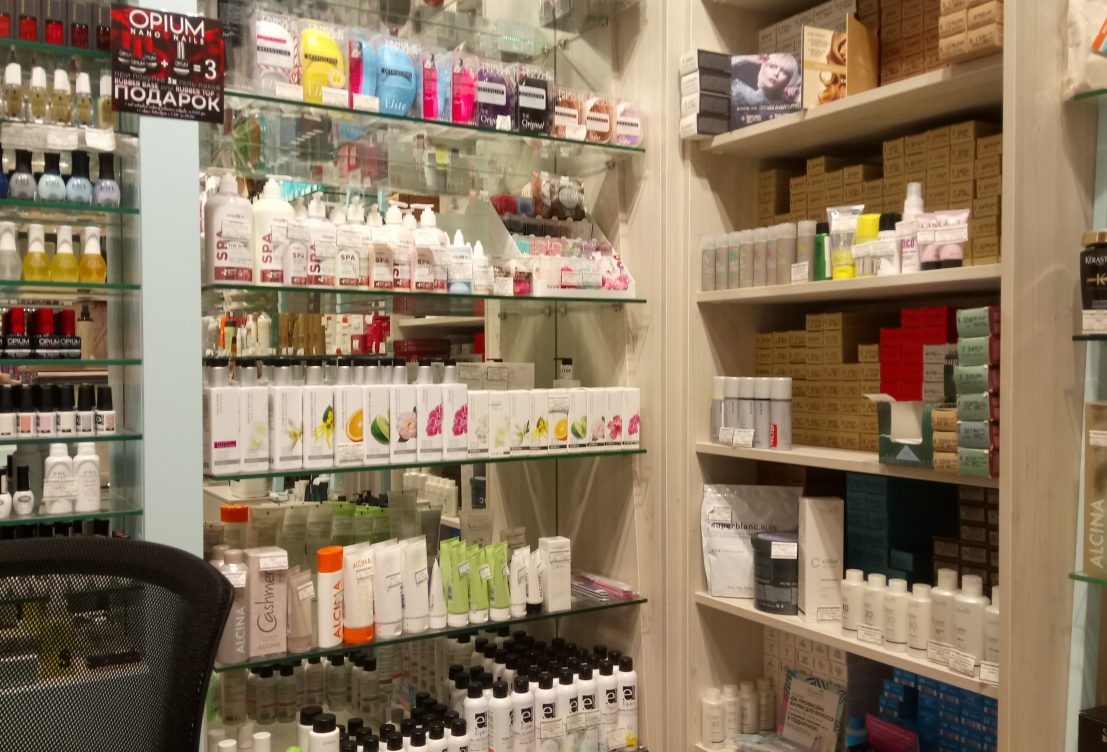 selena_retail 8